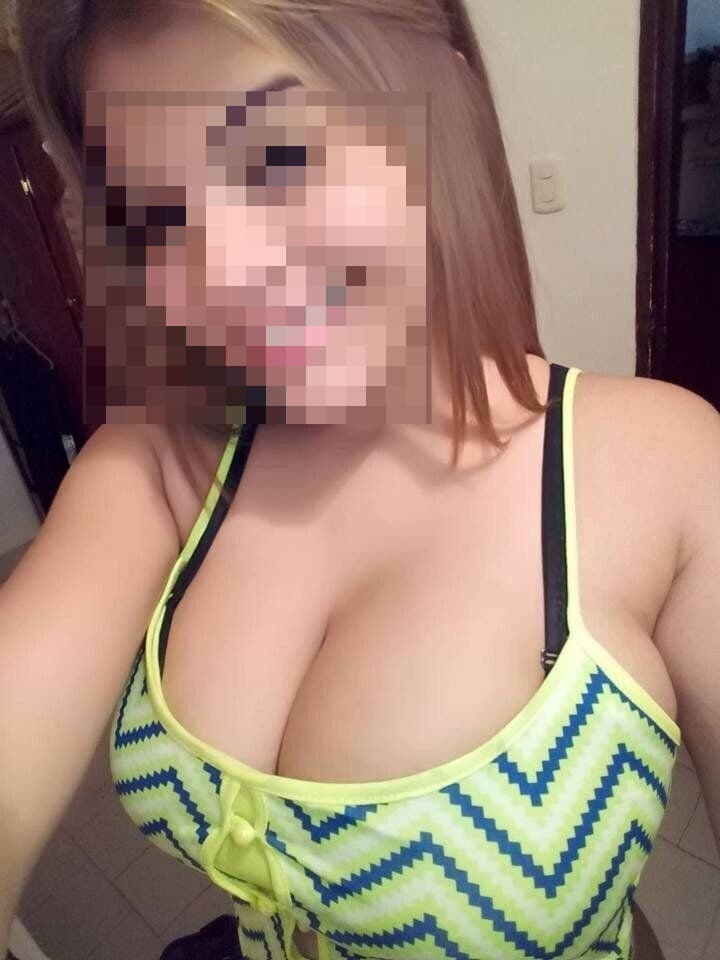 Caderona Amable: La Rubia que Te Hará Sentir Especial